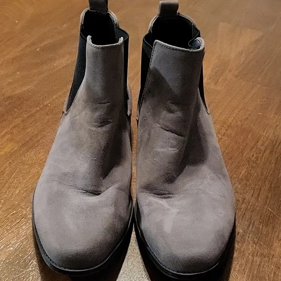  House of Hounds Keats Black Suede Leather Chelsea Boots ASOS | Shoes | Asos Mens Chelsea Gray Boots Suede Size 2  main image 4
